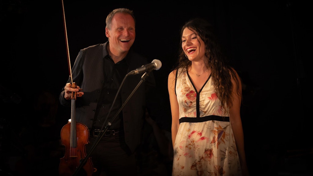 Das Duo just2it - Claire Litzler, Vibraphon + GesangDaniel Hauptmann, Violine