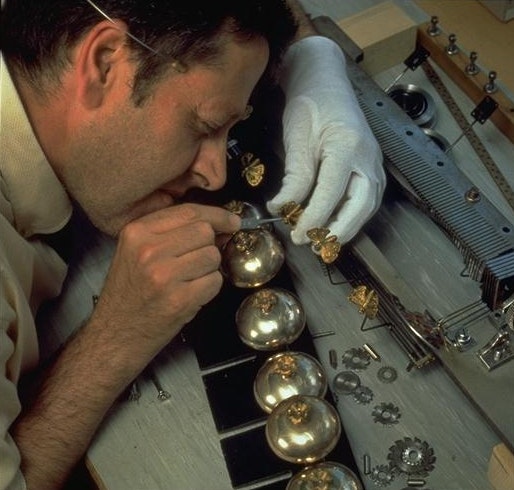 Restaurator bei der Arbeit