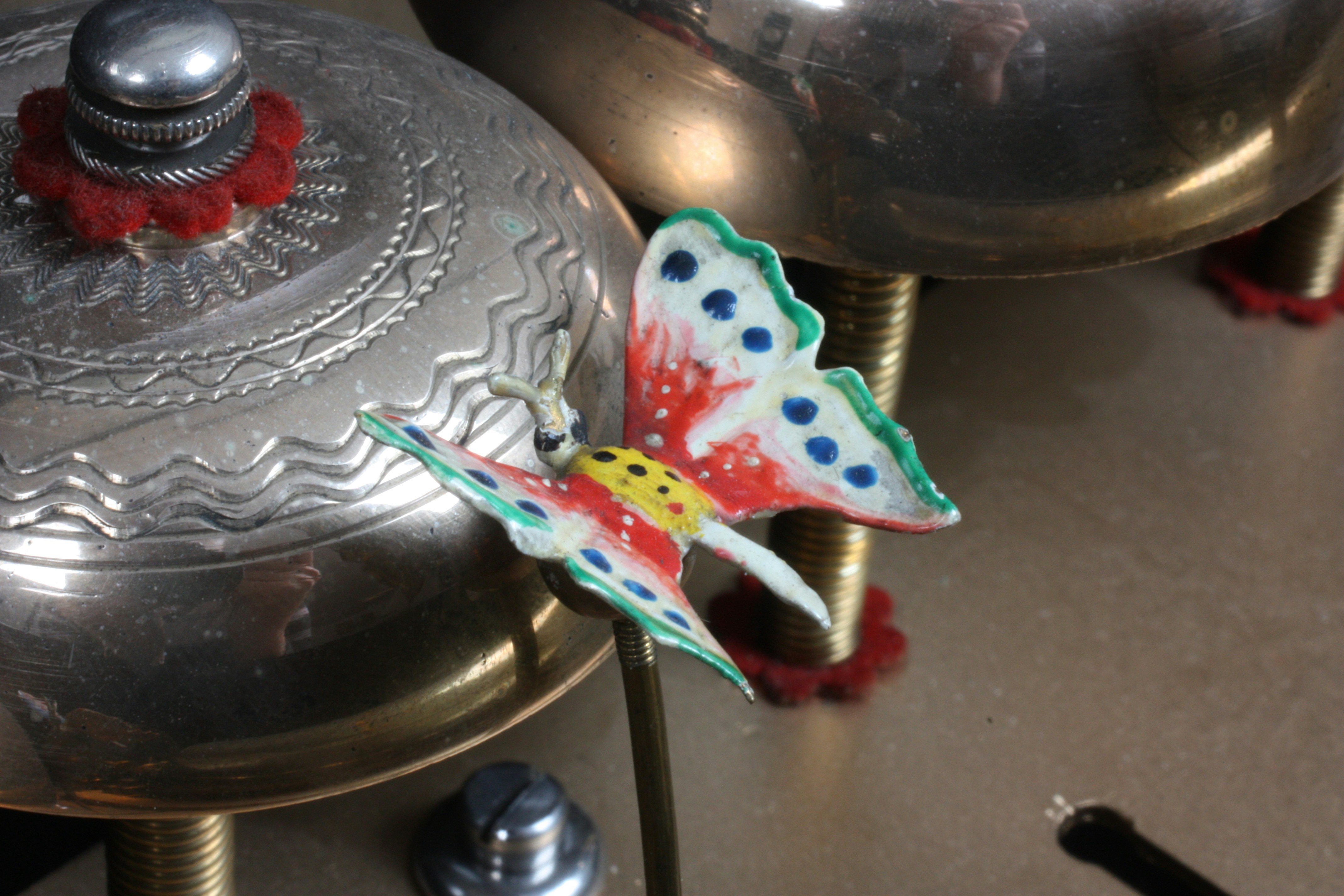 Glocke und Schmetterling, Musikdose Sublime Harmonie Zither, 8 Melodien, Karrer, Teufenthal um 1890