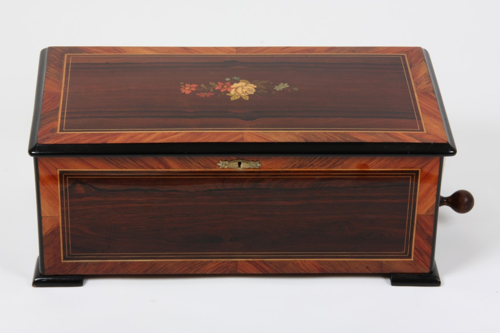 Music Box Tambour Timbres Vue, 8 melodies, Ste-Croix around 1875