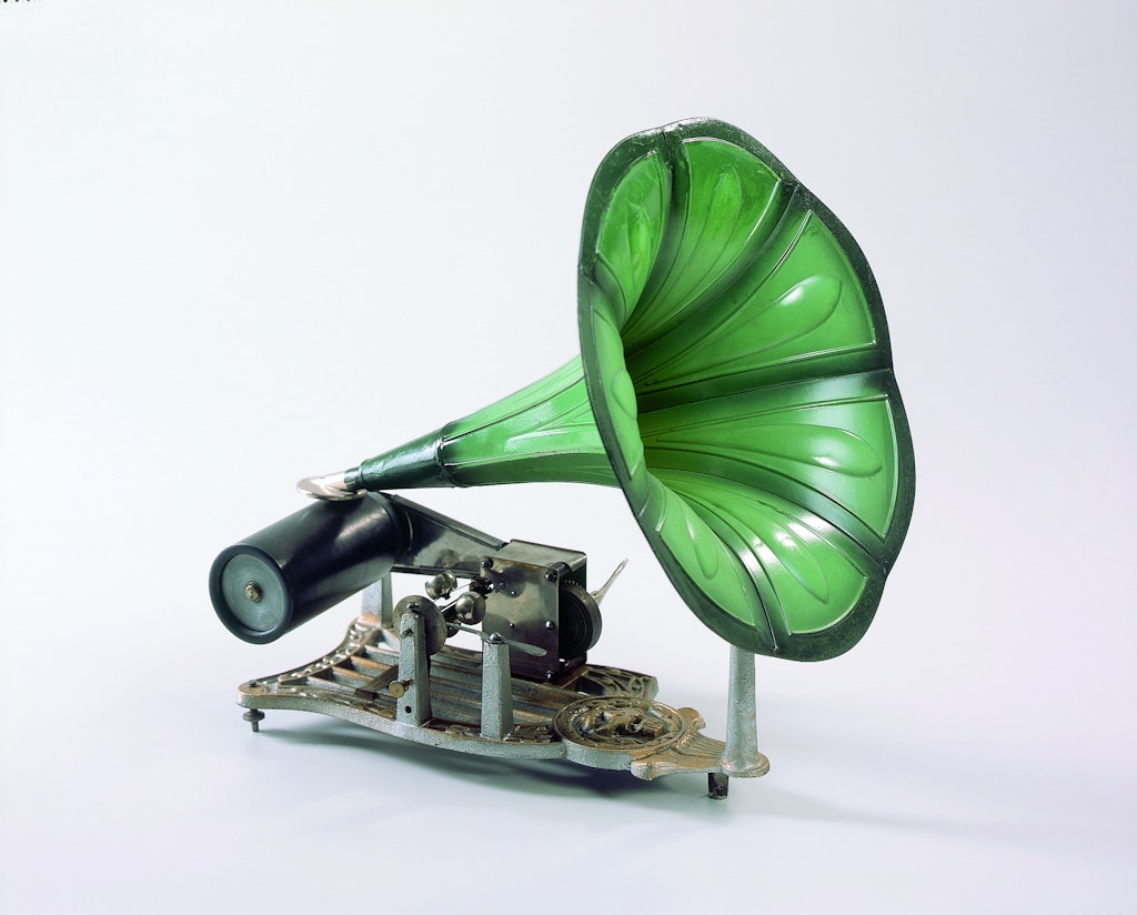 Phonograph