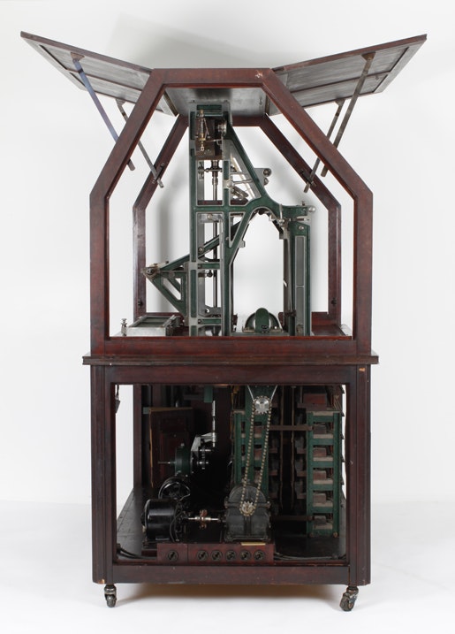 Recording device: side view, open