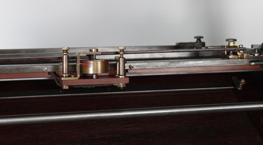 Recording device: contact cylinder for track guidance