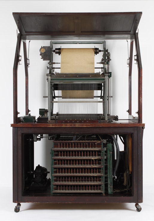 Recording device: open at front